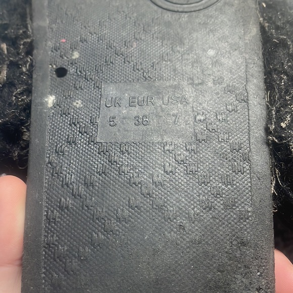 fluffy black slides - Picture 3 of 3